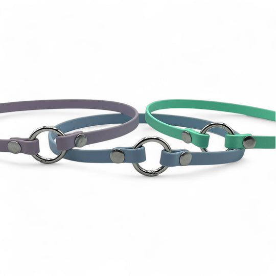 leichtes, schmales Hundehalsband, ideal für Hundemarken, handgefertigt aus robustem Biothane in 3 verschiedenen Farben
