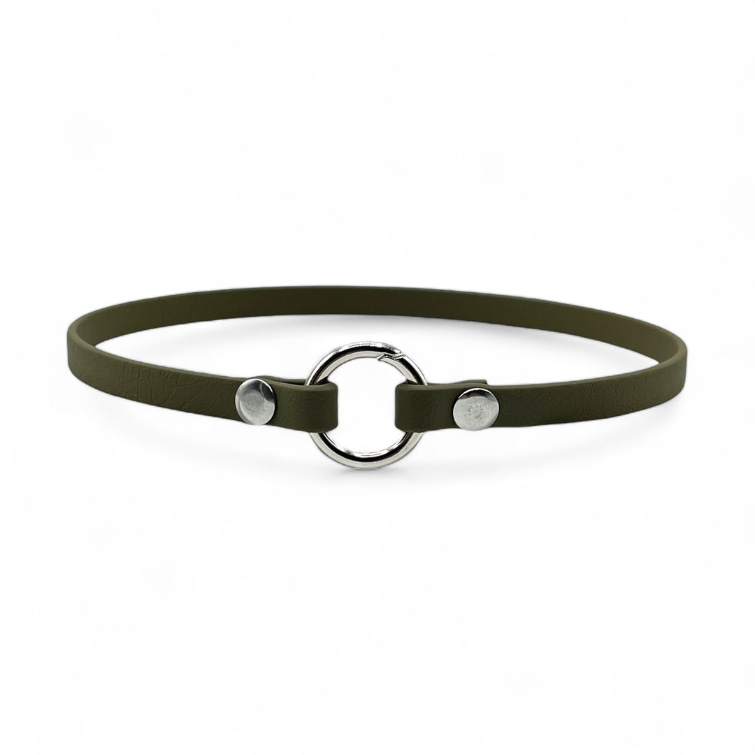 leichtes, schmales Hundehalsband, ideal für Hundemarken, handgefertigt aus robustem Biothane in oliv