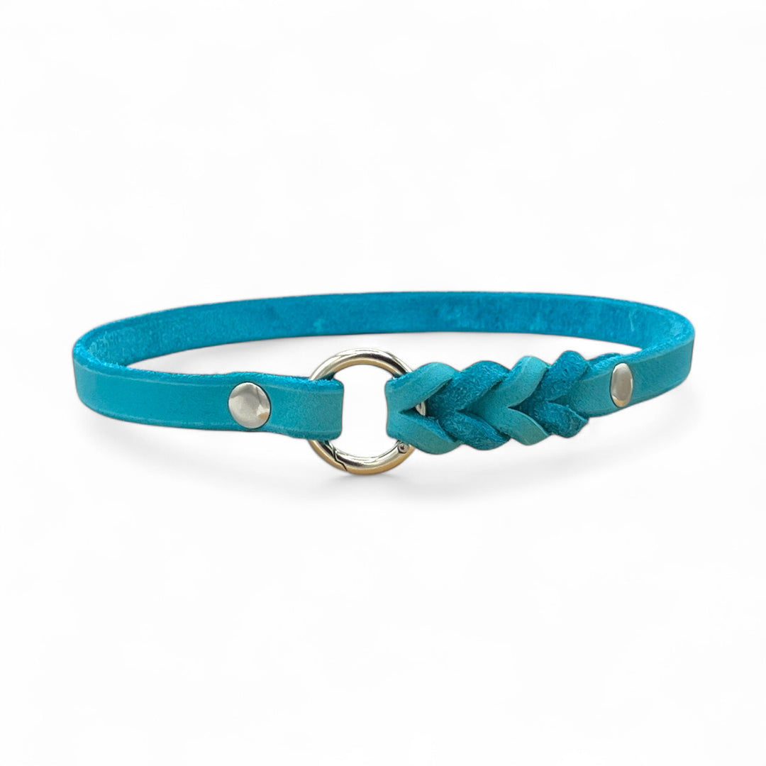 schmales Hundehalsband, ideal für Hundemarken, handgefertigt aus robustem Leder in Türkis, personalisierbar