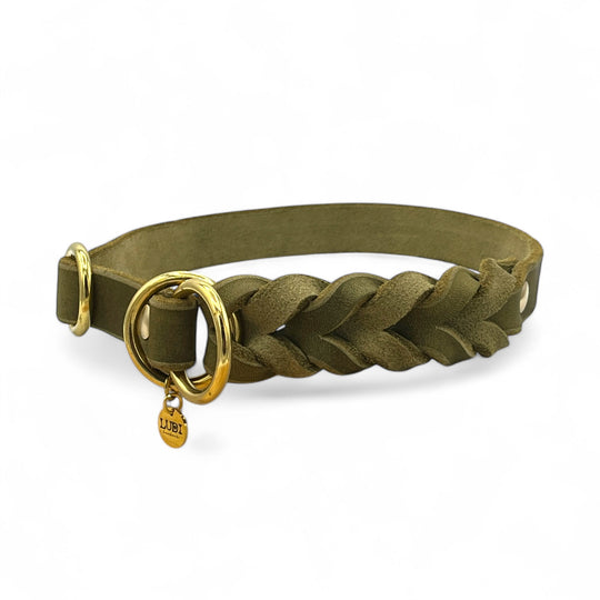 Handgefertigtes Zugstopp Halsband aus hochwertigem Fettleder in oliv, ideal für alle Hunde, personalisiert mit Namen und Telefonnummer