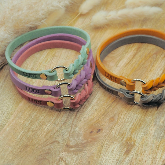schmales  Hundehalsband, ideal für Hundemarken, handgefertigt aus robustem Leder in Pastellfarben, personalisierbar