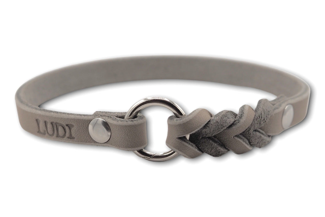schmales Hundehalsband, ideal für Hundemarken, handgefertigt aus robustem Leder in Schlamm, personalisierbar