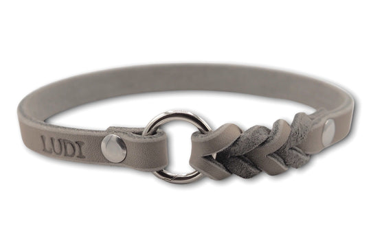 schmales Hundehalsband, ideal für Hundemarken, handgefertigt aus robustem Leder in Schlamm, personalisierbar